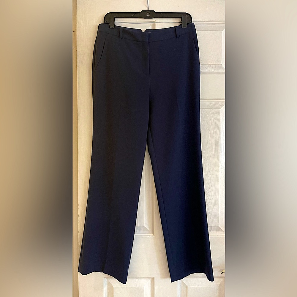 BCBG Nina Slacks, Navy Blue with slash pockets flat front. Sz 6